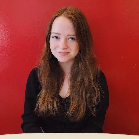 Meet your Posher, Emily - Picture 1 of 1